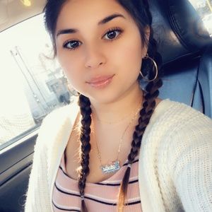 Meet your Posher, Natalie